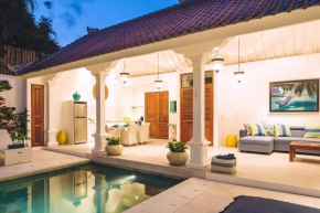 Villa Sintra - 2 BR luxury in tranquil location, walk to beach